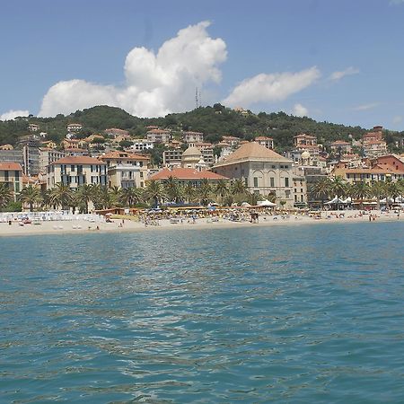 Hotel Gambone Finale Ligure Bagian luar foto
