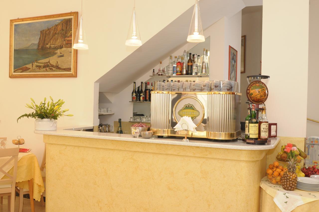 Hotel Gambone Finale Ligure Bagian luar foto